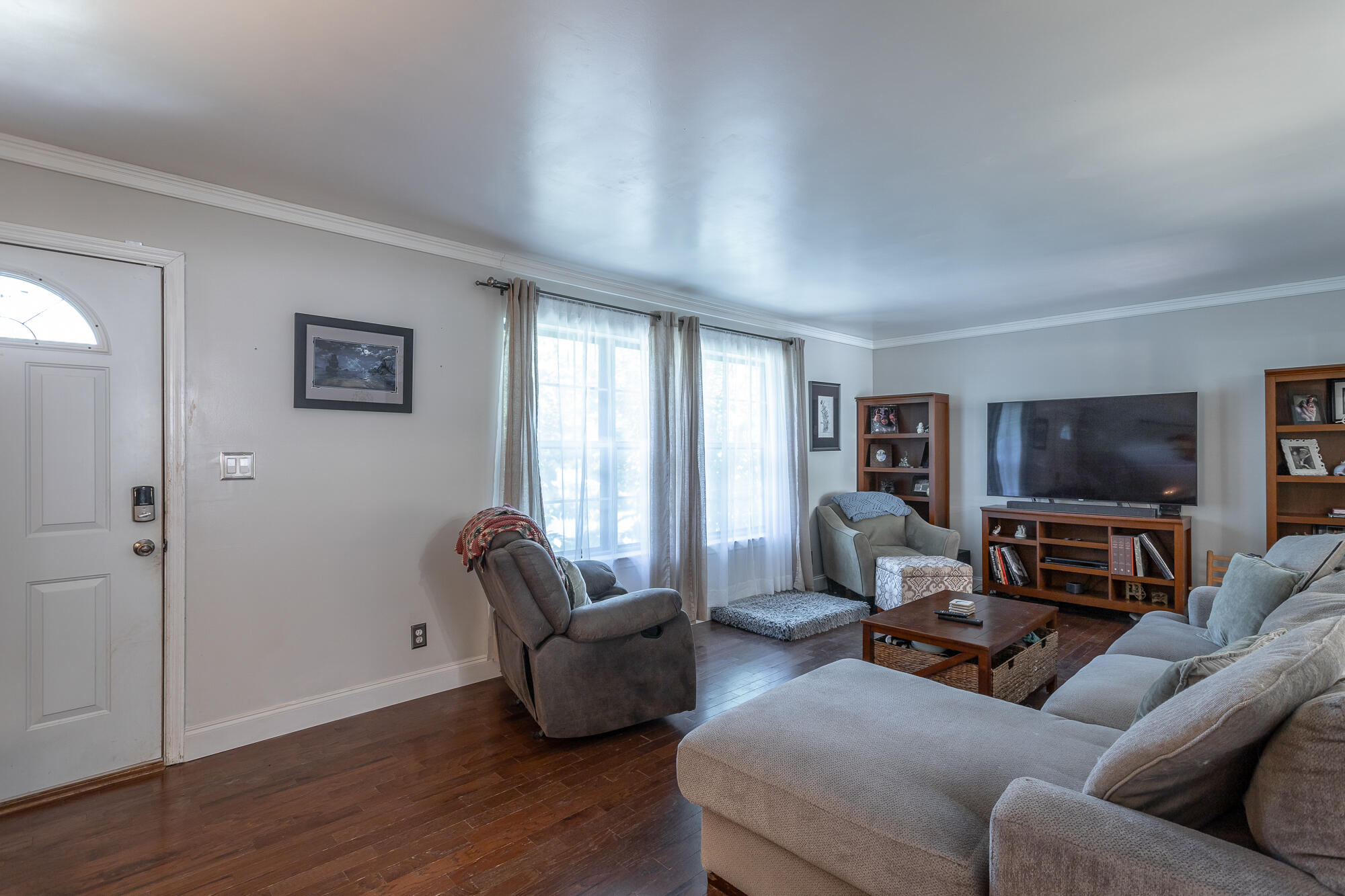 805 Ely Road Hixson, TN 37343 - Photo 2 of 35 Living Room