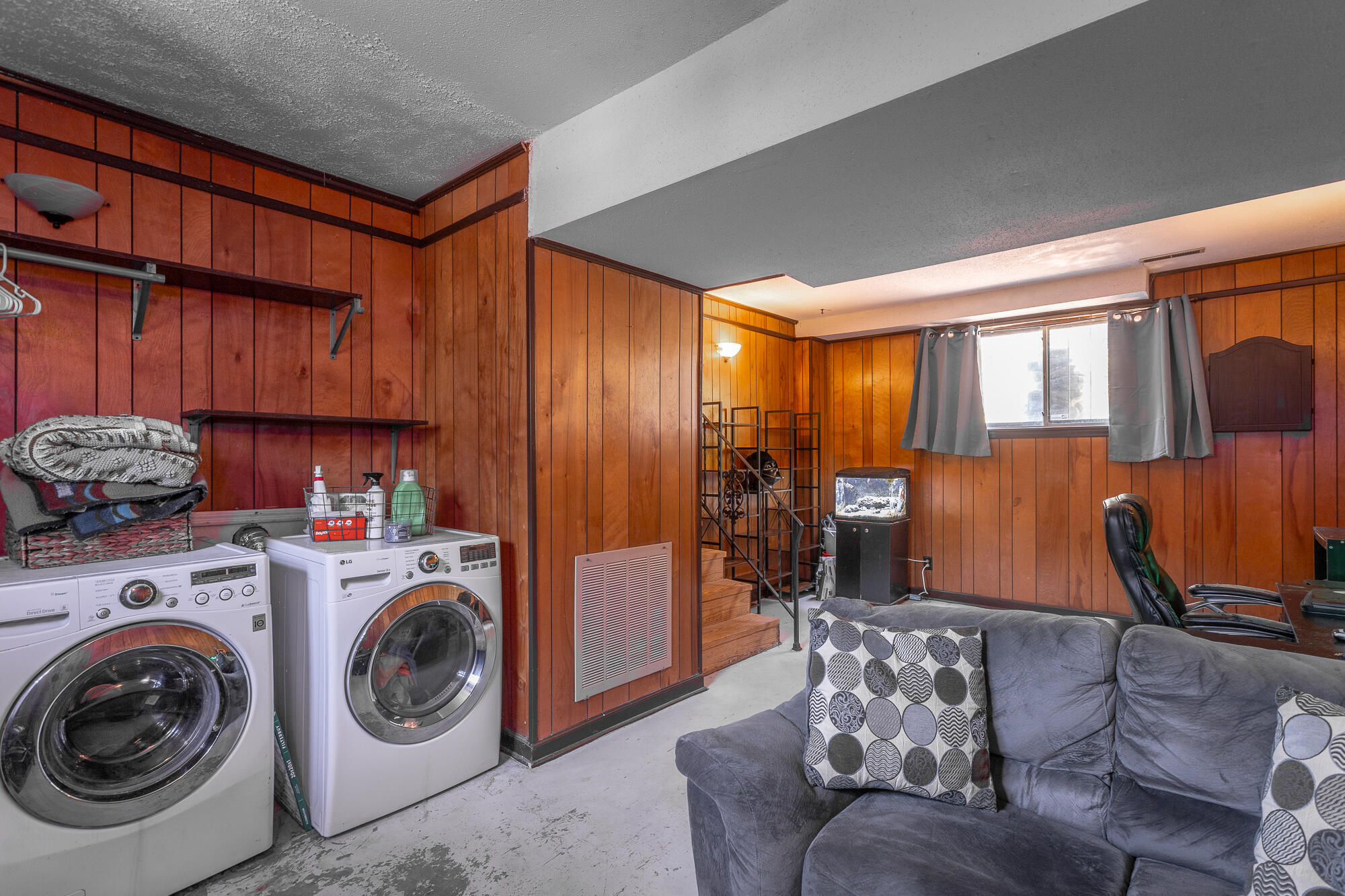 805 Ely Road Hixson, TN 37343 - Photo 29 of 35 Laundry