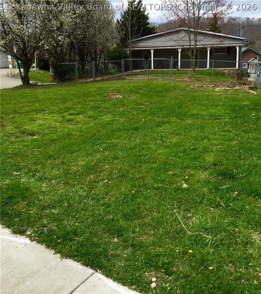 28 Elm Street Winfield, WV 25213 - Photo 1 of 23 Gallery Image 1