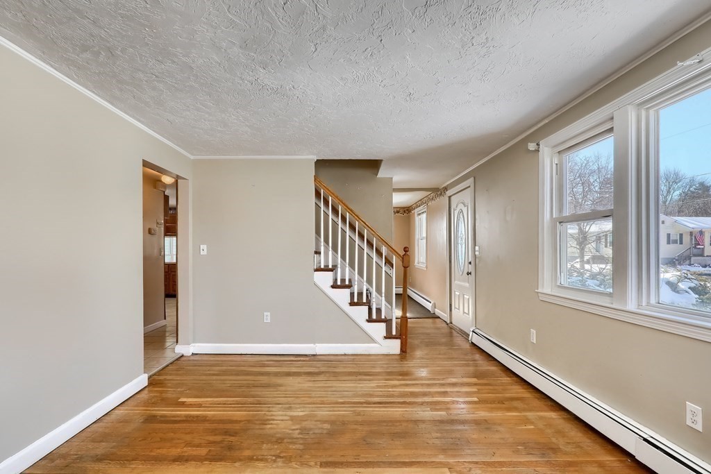 204 Moncrief Road Rockland, MA 02370 - Photo 4 of 26 Gallery Image 4