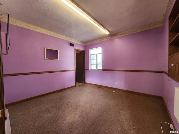 $84,900 | 409 South Hill Street, Marion, IL 62959