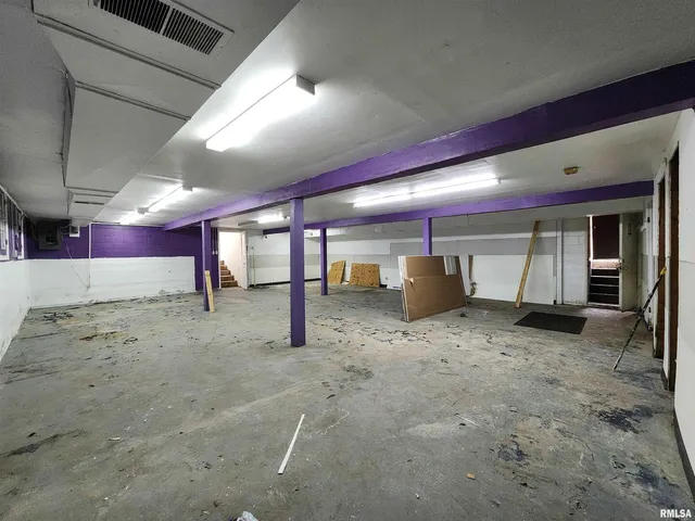 $84,900 | 409 South Hill Street, Marion, IL 62959