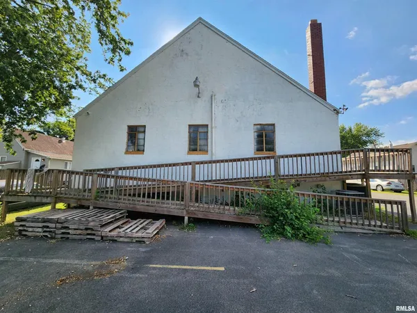 $84,900 | 409 South Hill Street, Marion, IL 62959