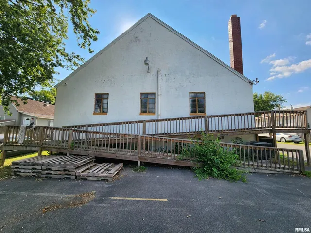 $84,900 | 409 South Hill Street, Marion, IL 62959