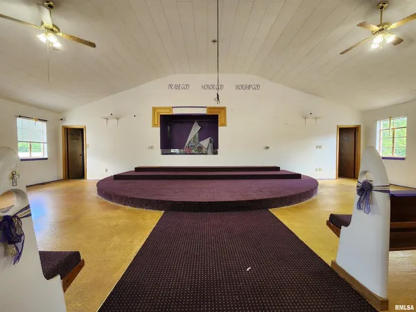 $84,900 | 409 South Hill Street, Marion, IL 62959