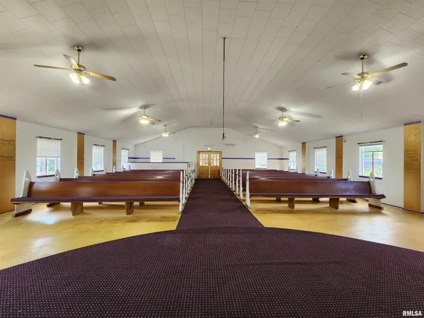 $84,900 | 409 South Hill Street, Marion, IL 62959