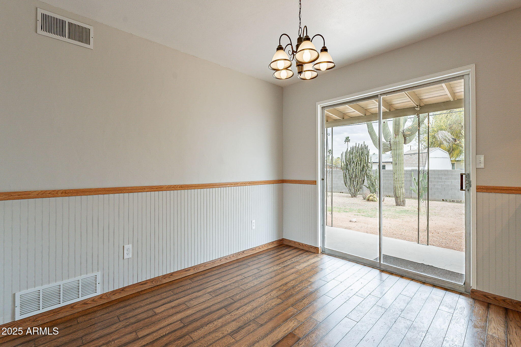 10437 East Boulder Drive Apache Junction, AZ 85120 - Photo 14 of 37 Dining