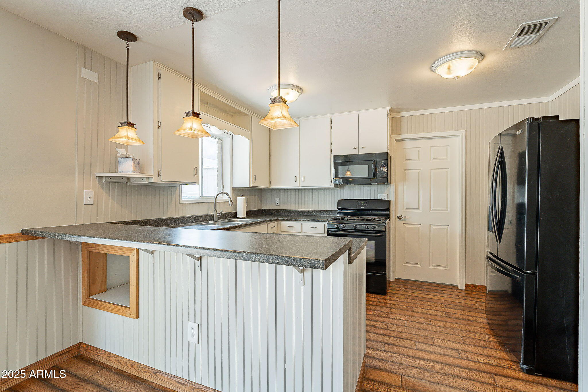 10437 East Boulder Drive Apache Junction, AZ 85120 - Photo 5 of 37 Kitchen