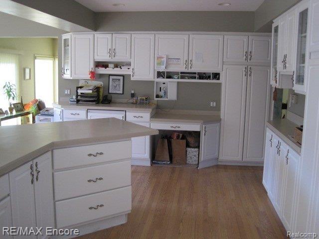 828 Snowmass Drive Rochester, MI 48309 - Photo 4 of 24 Kitchen - View 4