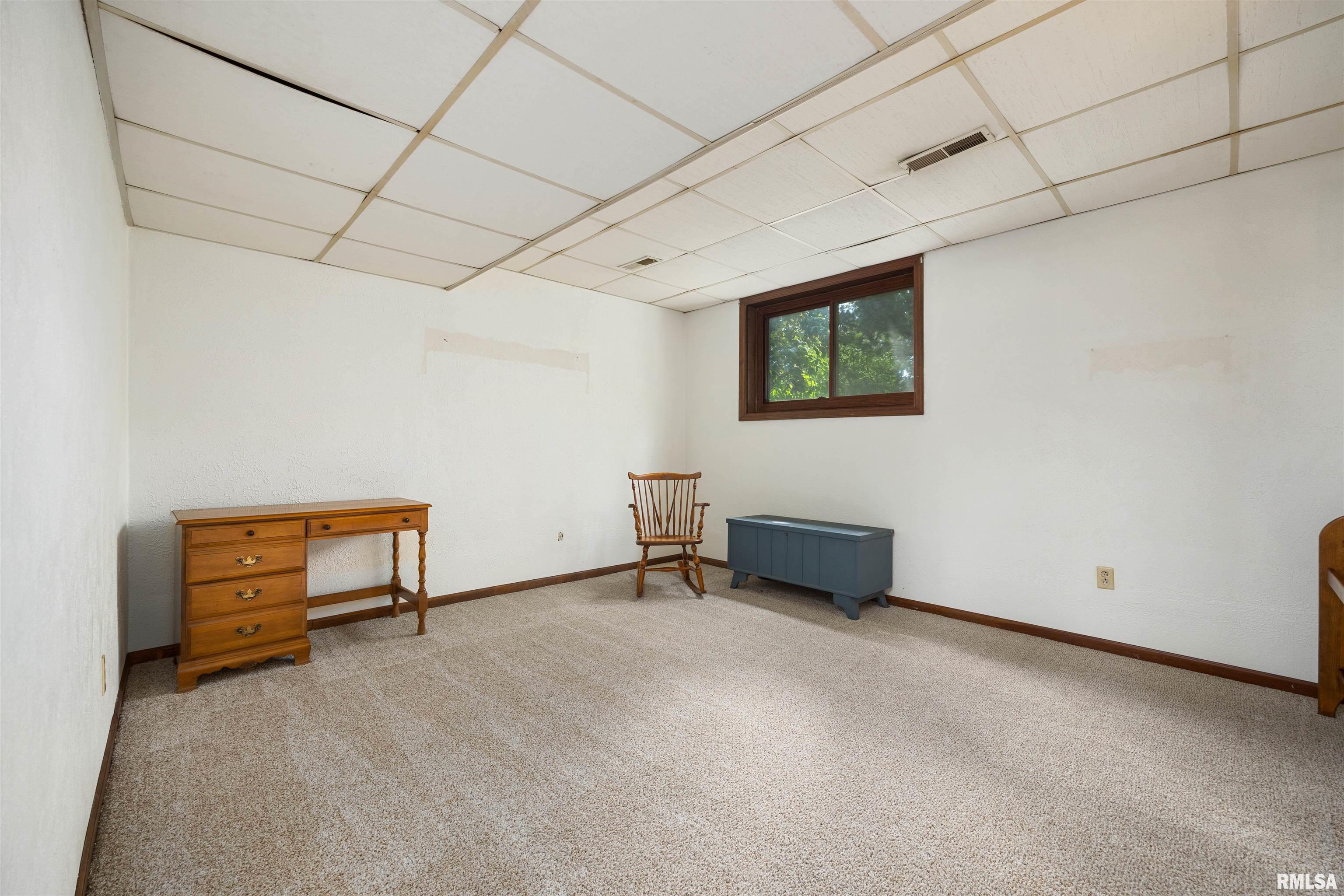 6307 North Post Oak Road Peoria, IL 61615 - Photo 29 of 45