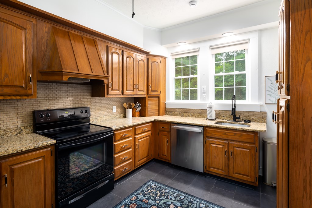 3853 East Britt David Road Columbus, GA 31909 - Photo 16 of 29