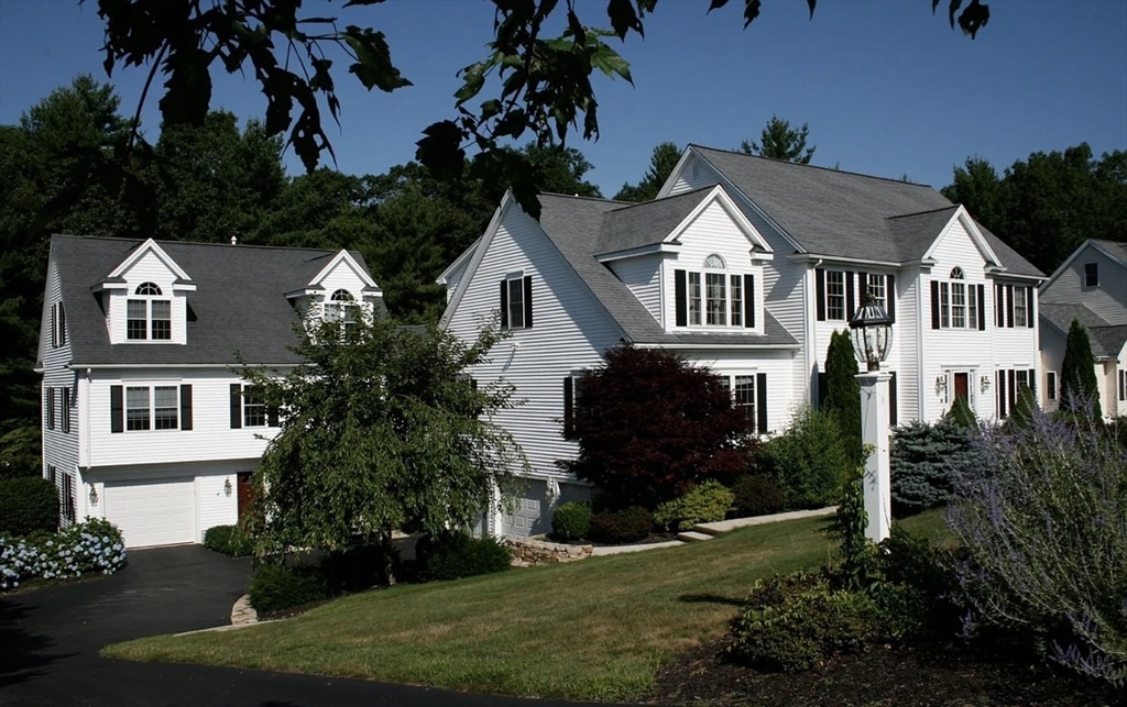 8 Little Tree Road Medway, MA 02053 - Photo 1 of 32 Gallery Image 1