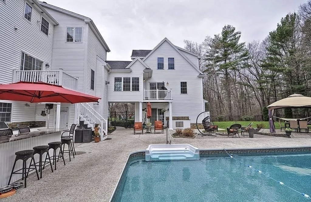 8 Little Tree Road Medway, MA 02053 - Photo 27 of 32 Gallery Image 27