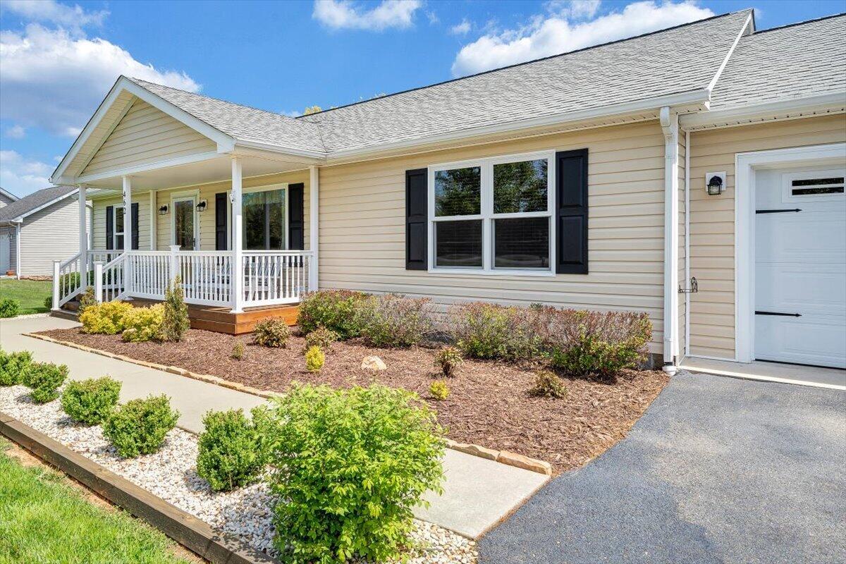 462 Gilford Road Wirtz, VA 24184 - Photo 2 of 53 Front of Home