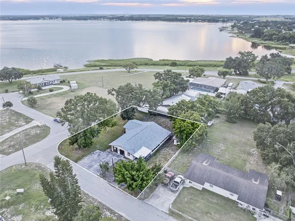 $129,900 | 330 West 4th Street, Frostproof, FL 33843
