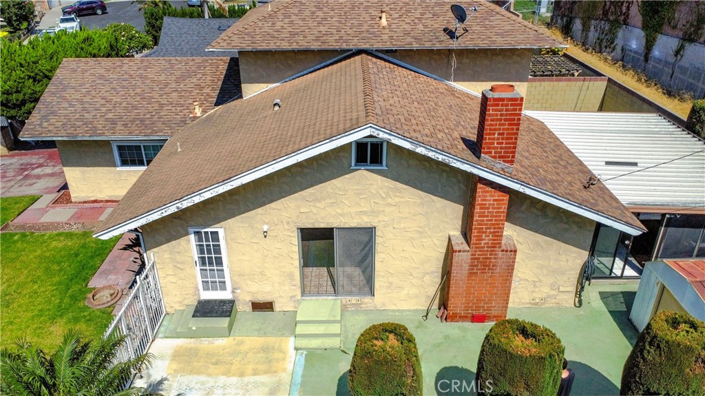 1702 East Bach Street Carson, CA 90745 - Photo 10 of 48 a backyard of a house