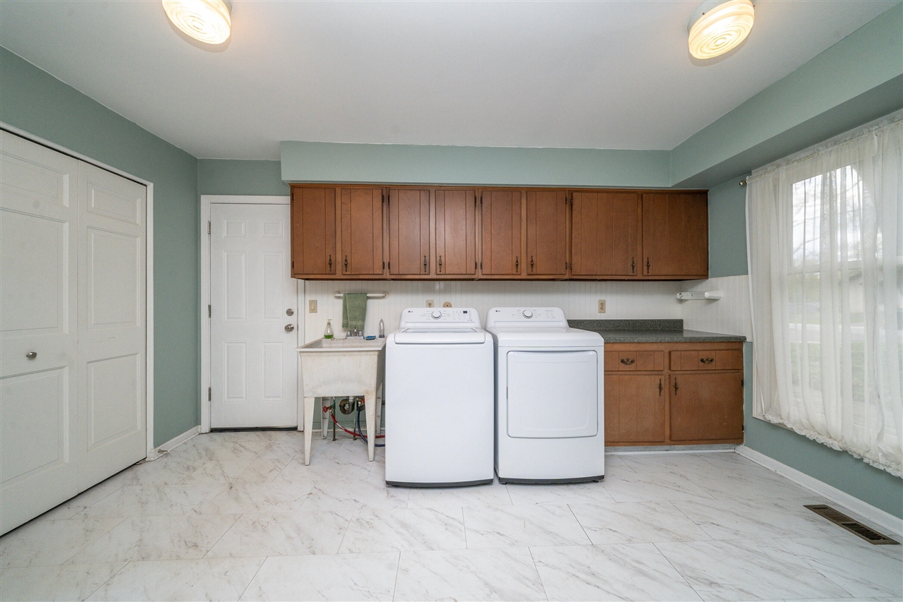 34150 Hunters Row Farmington Hills, MI 48331 - Photo 24 of 58