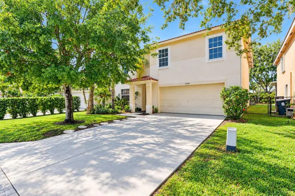 $665,000 | 5349 Meadows Edge Drive, Unit 5349, Lake Worth, FL 33463