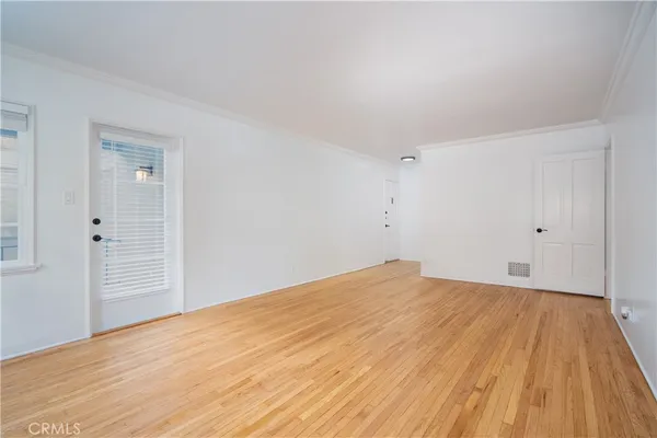 $3,000 | 265 North Swall Drive, Beverly Hills, CA 90211