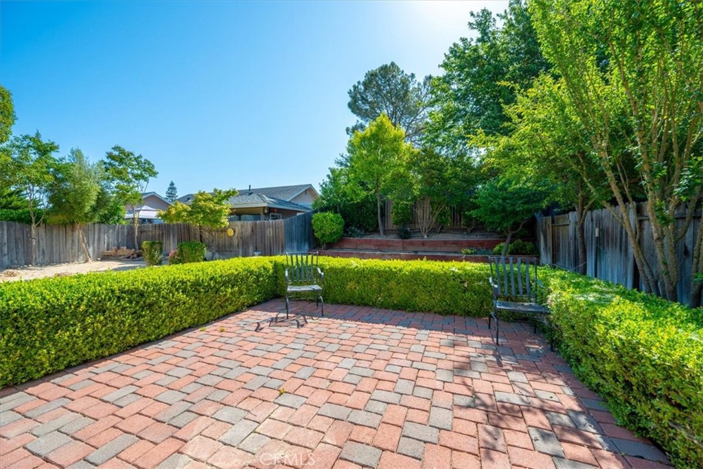 836 Casals Drive Paso Robles, CA 93446 - Photo 26 of 33 a view of a back yard