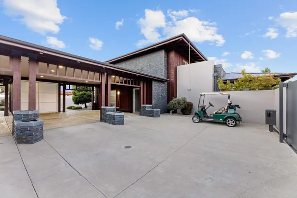 a view of a entryway door of the building