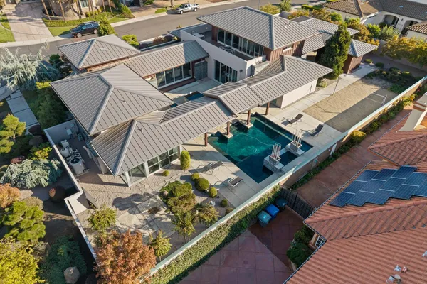 a view of an roof deck
