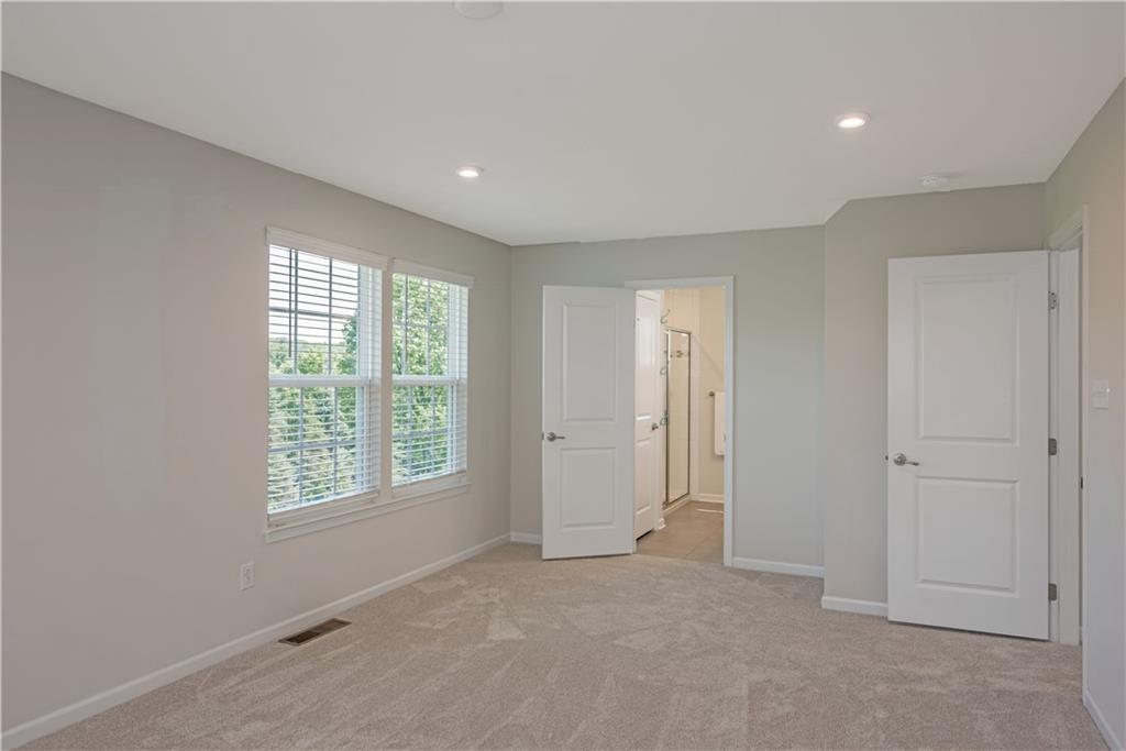 1032 Blackhawk Road Valencia, PA 16059 - Photo 25 of 39 Primary Bedroom to Bath
