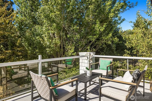 $2,095,000 | 8604 Northeast 124th Street, Kirkland, WA 98034