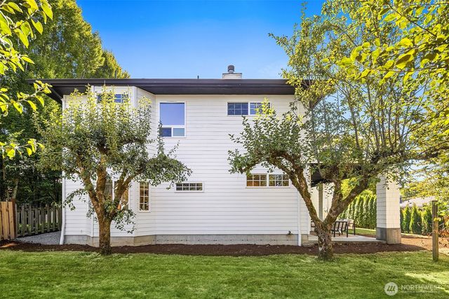 $2,095,000 | 8604 Northeast 124th Street, Kirkland, WA 98034