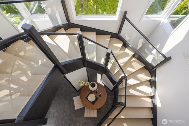 $2,095,000 | 8604 Northeast 124th Street, Kirkland, WA 98034