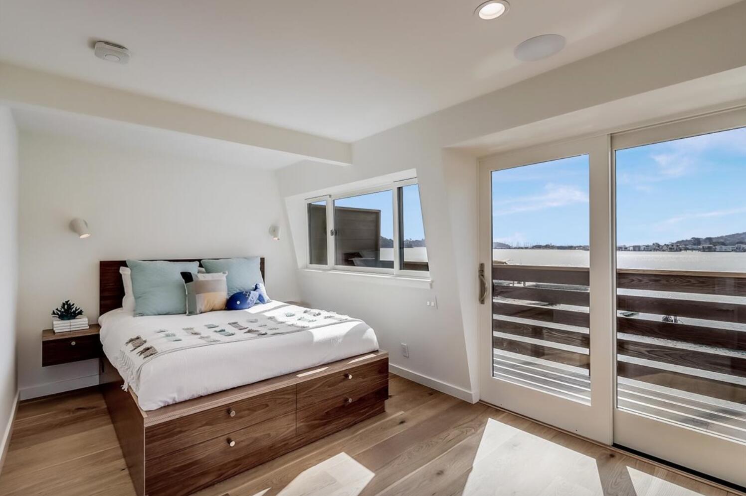 11 Commodore Marina Out Of Area Ca Unit B