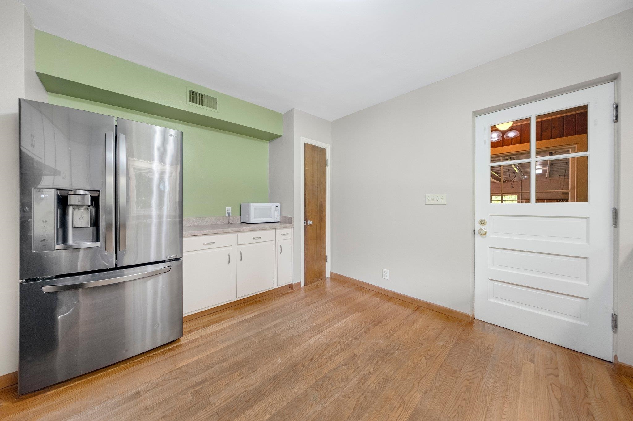 1402 Jackson Road South Bend, IN 46614 - Photo 7 of 35 Gallery Image 7