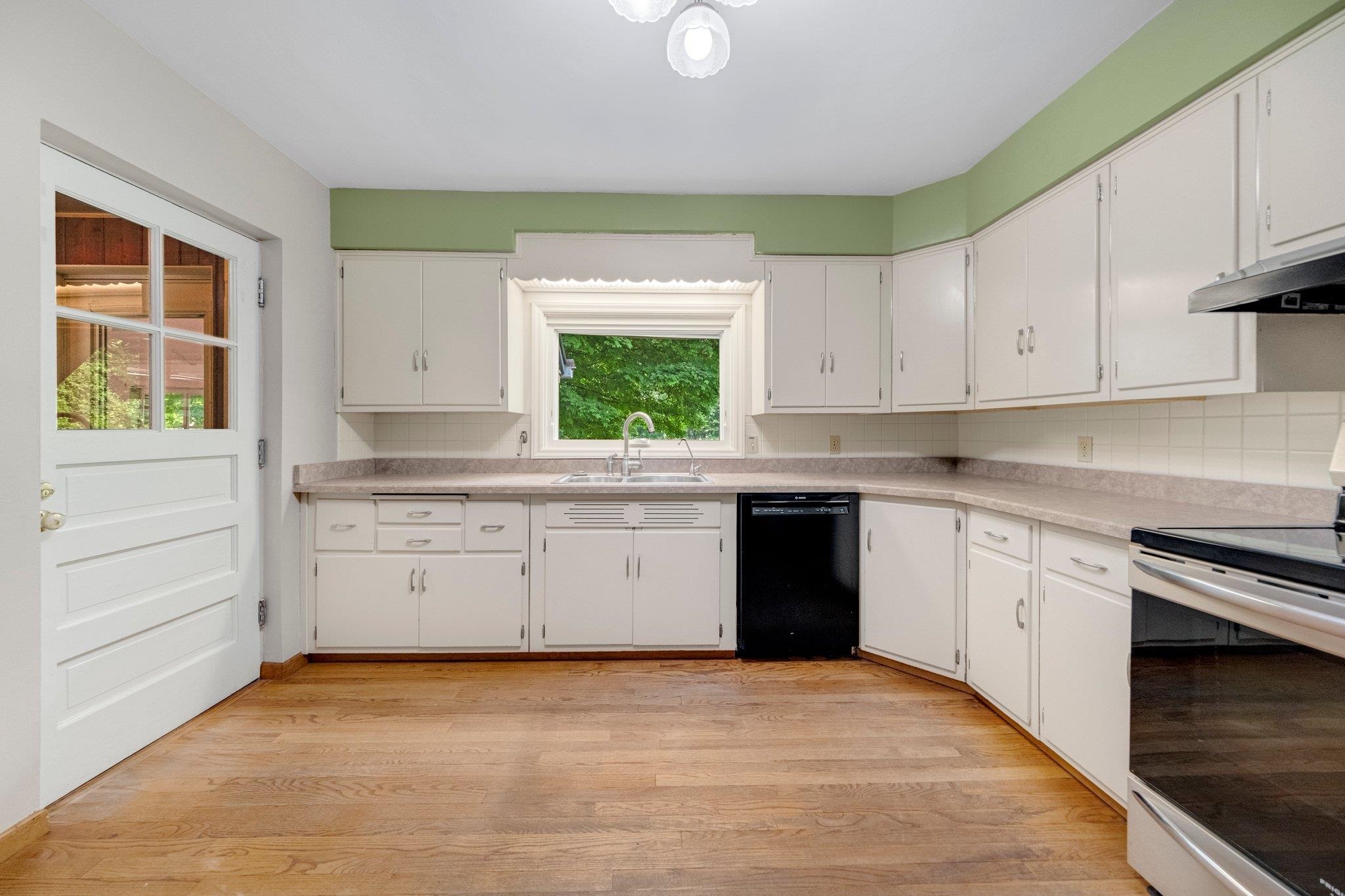 1402 Jackson Road South Bend, IN 46614 - Photo 8 of 35 Gallery Image 8