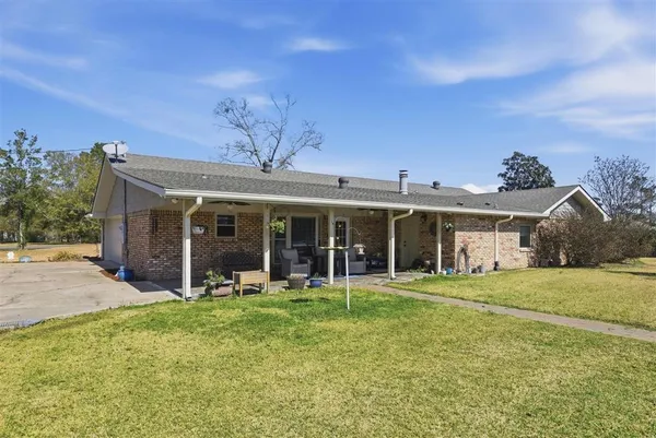 $379,500 | 1895 North Borel Drive, Lake Charles, LA 70611