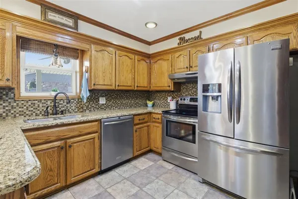 $379,500 | 1895 North Borel Drive, Lake Charles, LA 70611