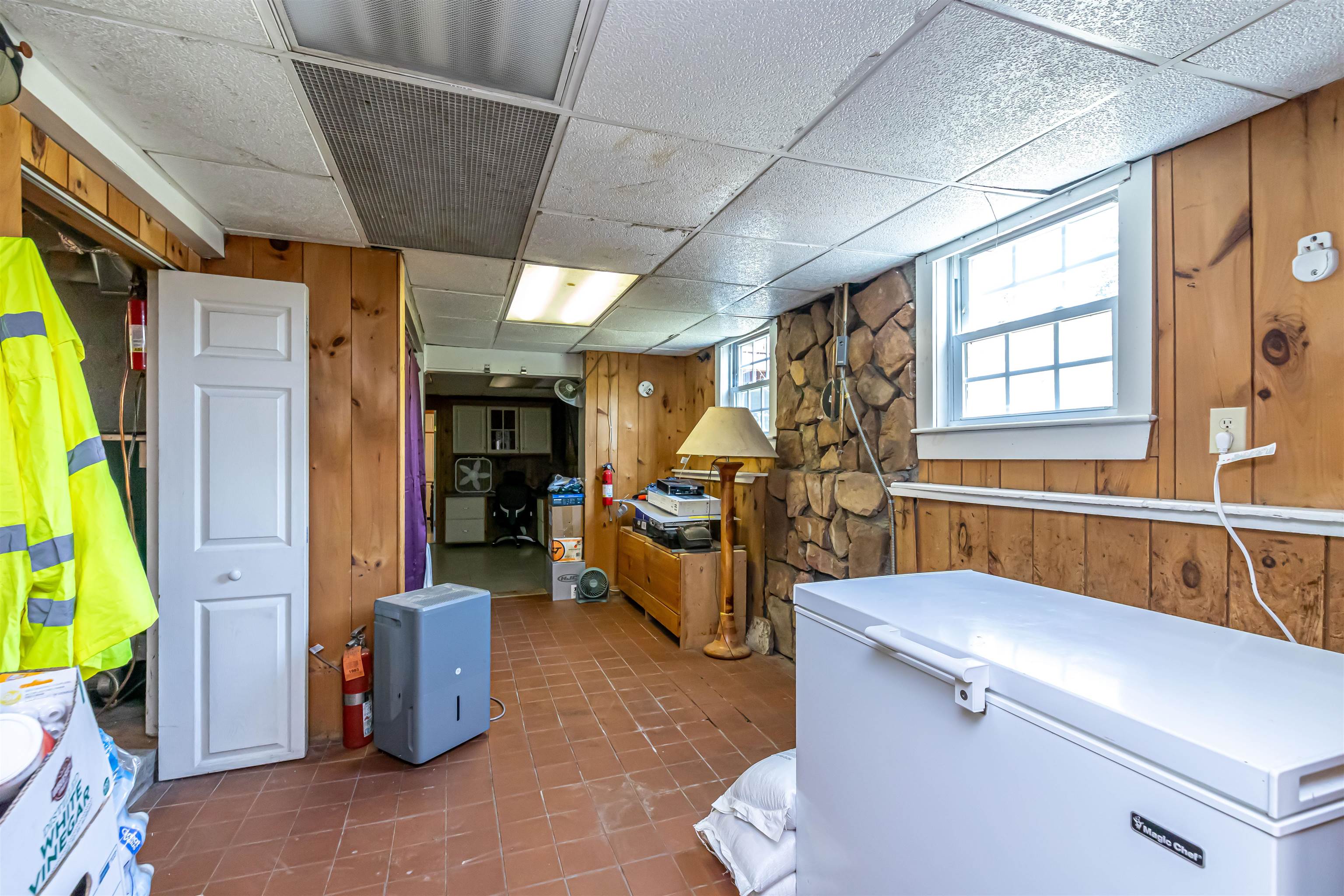 10 Pond Road Deering, NH 03244 - Photo 15 of 41