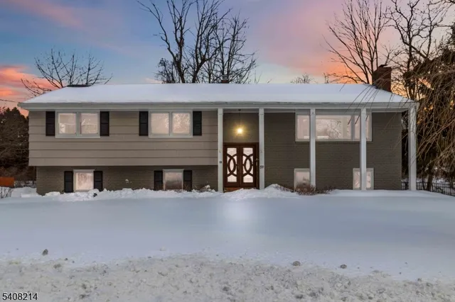 $850,000 | 59 Sun Valley Way, Morris Plains, NJ 07950