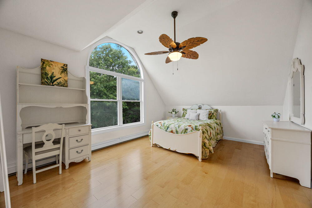 29 Weather Deck Road Bourne, MA 02532 - Photo 39 of 65 Spacious Bedroom With Vaulted Ceiling