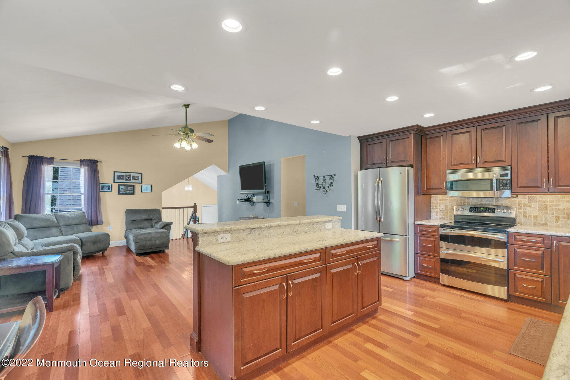 132 Johnathan Road Manchester Township, NJ 08759 - Photo 9 of 28 015_dsc00041