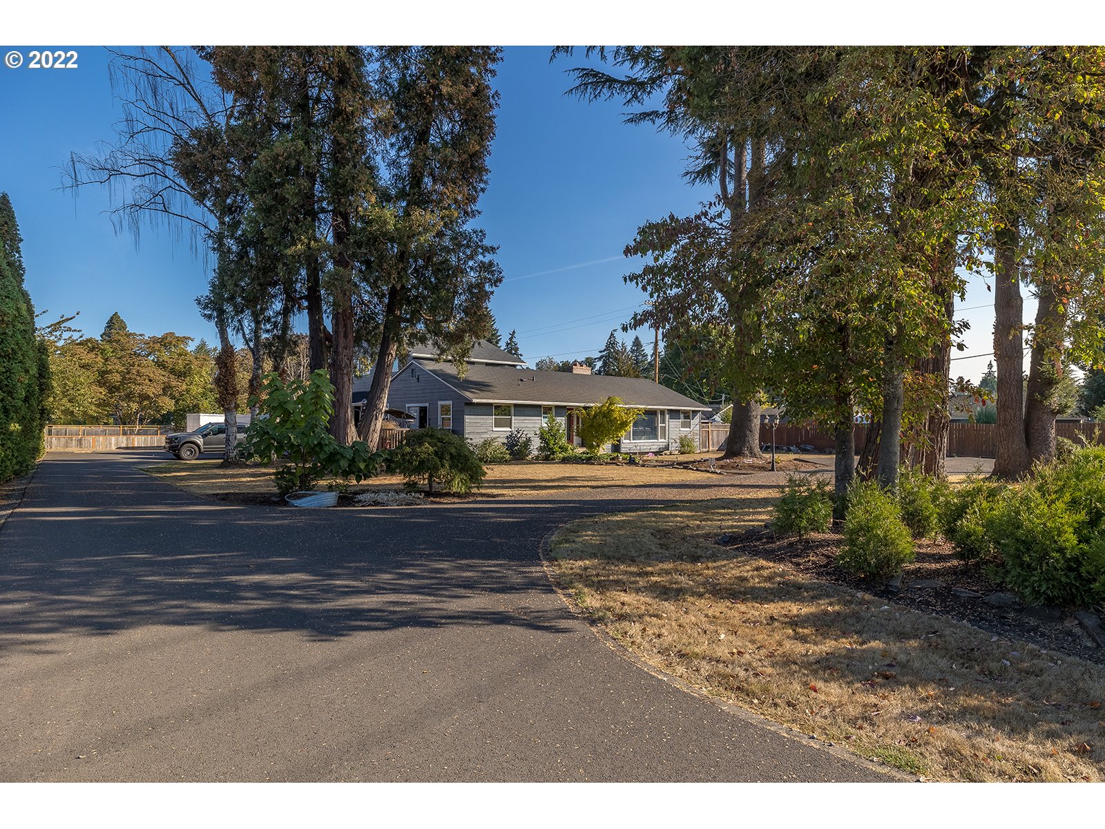 949 Country Club Road Eugene, OR 97401 - Photo 1 of 30 Gallery Image 1