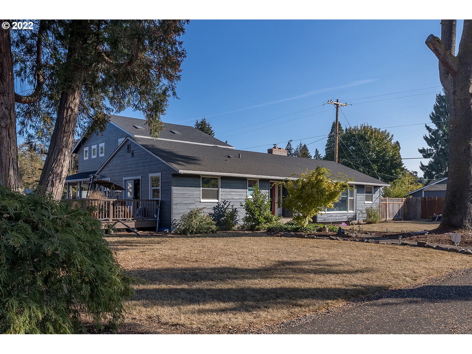 949 Country Club Road Eugene, OR 97401 - Photo 3 of 30 Gallery Image 3