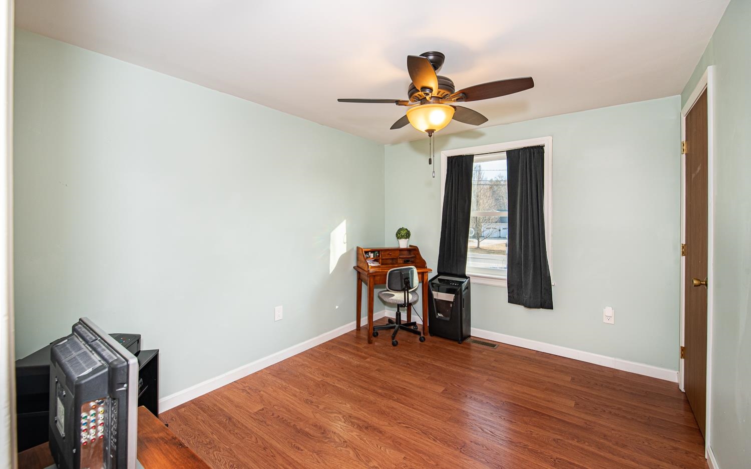 114 Wiley Hill Road Londonderry, NH 03053 - Photo 11 of 34 Gallery Image 11