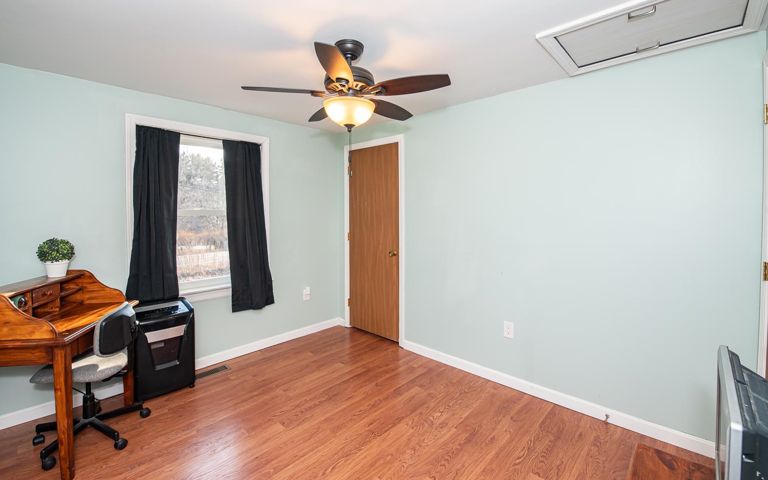 114 Wiley Hill Road Londonderry, NH 03053 - Photo 12 of 34 Gallery Image 12