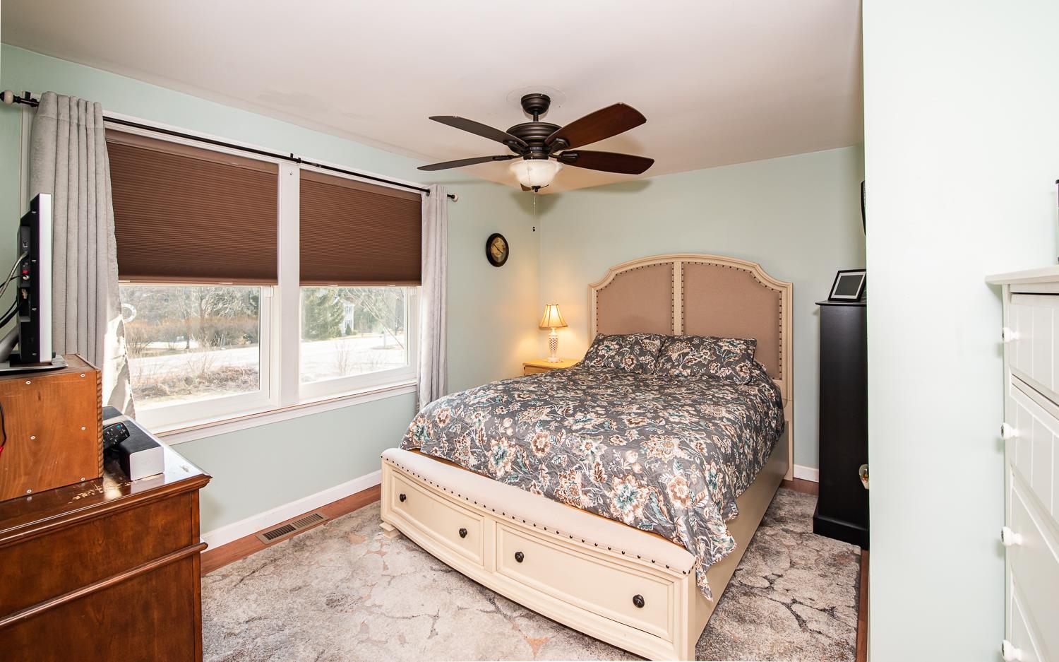 114 Wiley Hill Road Londonderry, NH 03053 - Photo 8 of 34 Gallery Image 8