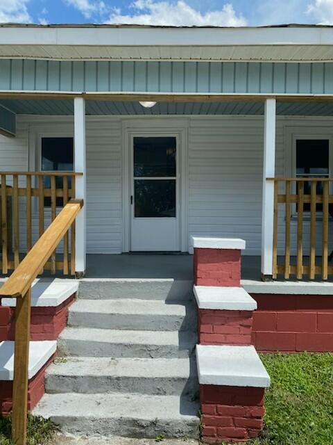 1106 12th Street Augusta, GA 30901 - Photo 4 of 12 Front porch