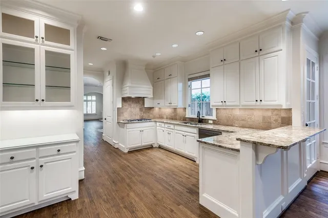 $8,500 | 4334 Emerson Avenue, Unit 4334, University Park, TX 75205