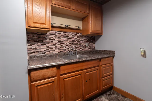 $1,600 | 99 Woodlawn Avenue, Unit A, Saratoga Springs, NY 12866