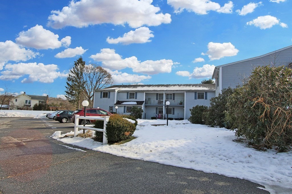 656 High Street, Unit 206 Clinton, MA 01510 - Photo 1 of 30 Gallery Image 1