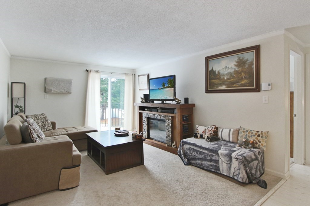 656 High Street, Unit 206 Clinton, MA 01510 - Photo 12 of 30 Gallery Image 12