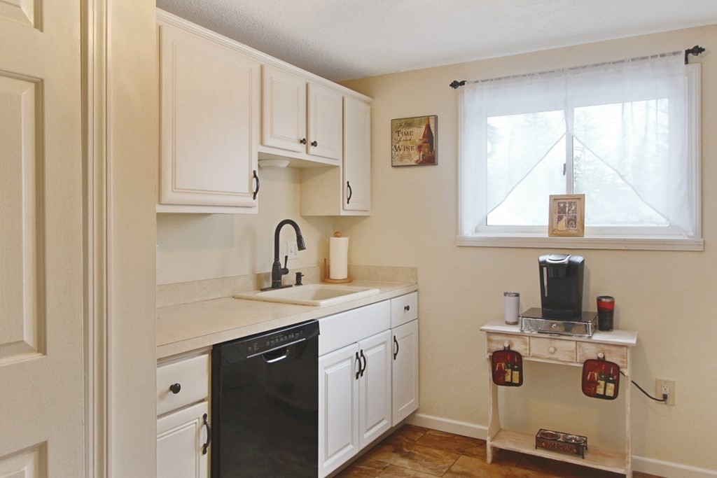 656 High Street, Unit 206 Clinton, MA 01510 - Photo 2 of 30 Gallery Image 2